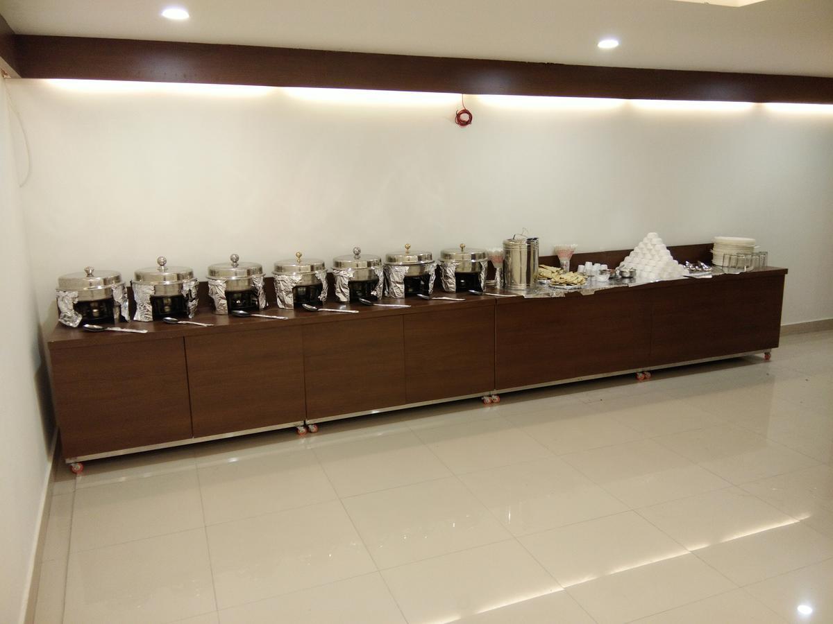 Hotel Morya Regency Hamidia Road Bhopal Esterno foto